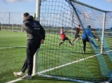 Training van S.K.N.W.K. JO19-1 van donderdag 22 mei 2025 (37/68)